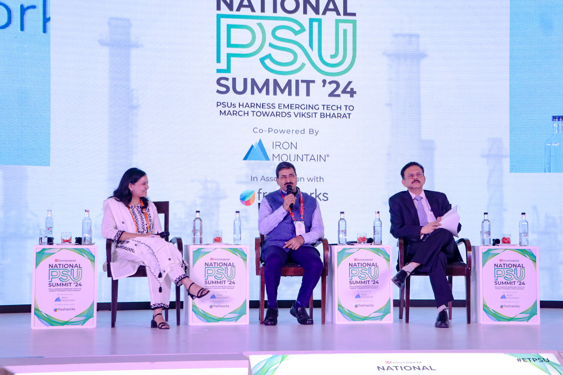 નેશનલ PSU સમિટ 2024 દરમિયાન, NHSRCL ના MD શ્રી વિવેક કુમાર ગુપ્તાએ ભારતના ટકાઉ ભવિષ્યમાં રેલ ગતિશીલતાની મહત્વપૂર્ણ ભૂમિકા પર માર્ગદર્શક સંબોધન આપ્યું